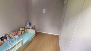 Image 8 - 879374