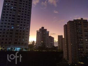Image 13 - 879374
