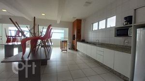 Image 13 - 879375