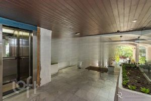 Image 1 - 879383