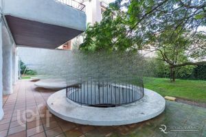 Image 3 - 879383