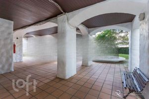 Image 2 - 879383