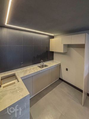 Image 11 - 879386