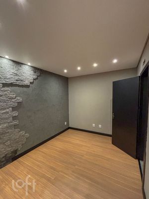 Image 14 - 879386