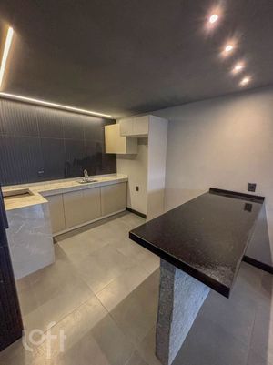 Image 9 - 879386