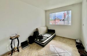 Image 7 - 879387