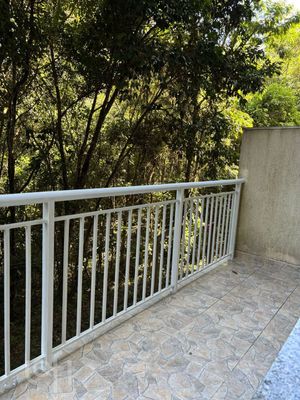 Image 1 - 879390