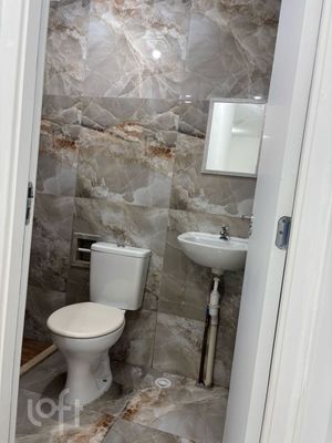Image 8 - 879390