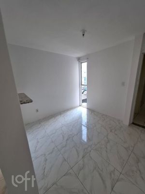 Image 7 - 879431