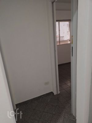 Image 17 - 879435