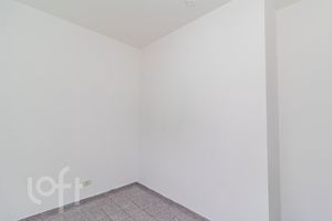 Image 7 - 879435