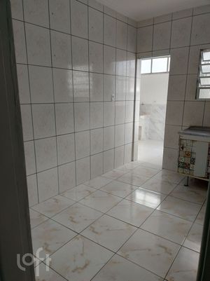Image 5 - 879435