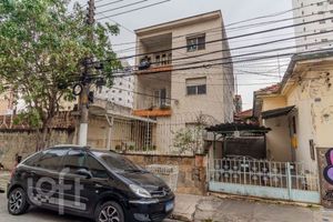 Image 33 - 879435