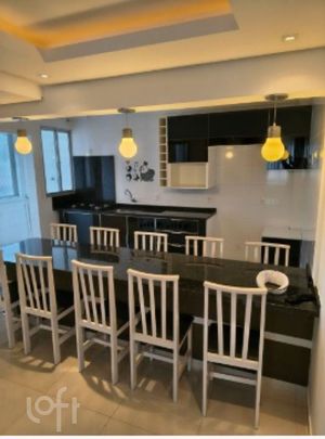 Image 7 - 879440