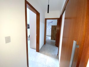 Image 10 - 879445