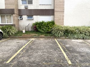 Image 22 - 879445