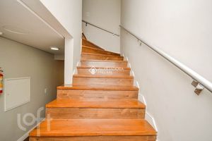Image 28 - 879447