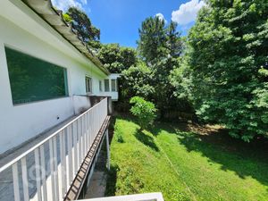 Image 3 - 879448
