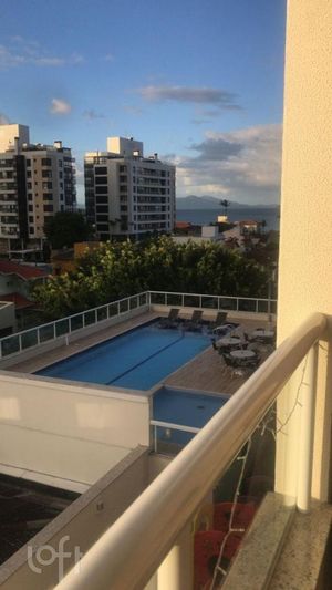 Image 12 - 879450