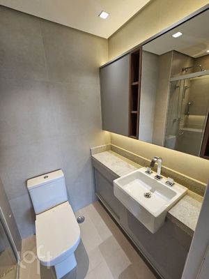 Image 9 - 879453