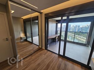 Image 8 - 879453