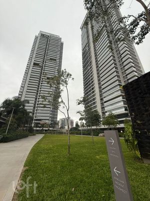 Image 14 - 879453