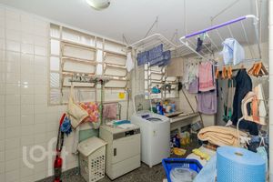 Image 47 - 879454