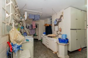 Image 44 - 879454