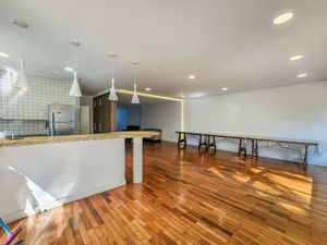 Image 17 - 879454