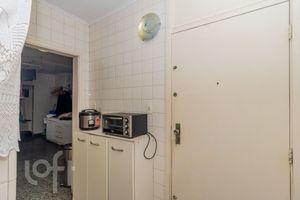 Image 42 - 879454