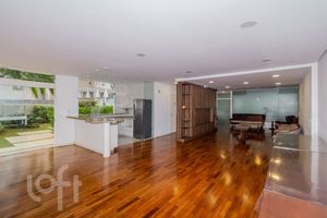 Image 60 - 879454