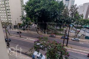 Image 11 - 879454