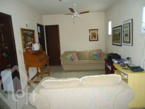 Image 14 - 879458
