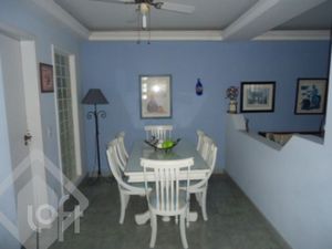 Image 3 - 879458