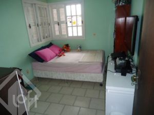 Image 17 - 879458