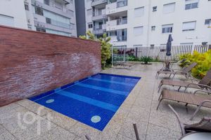 Image 39 - 879459