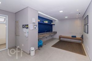 Image 25 - 879459