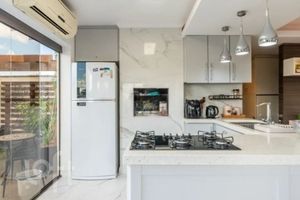 Image 13 - 879462