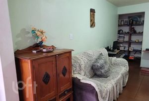 Image 18 - 879466