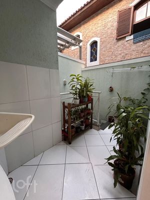 Image 8 - 879468