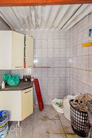 Image 32 - 879471
