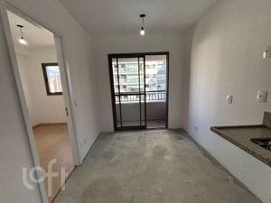 Image 8 - 879473