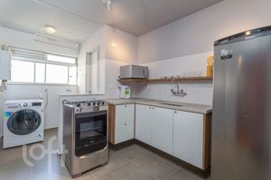 Image 15 - 879474
