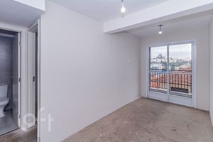 Image 35 - 879478
