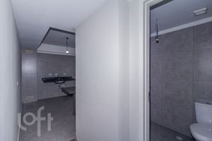 Image 11 - 879478