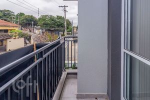 Image 8 - 879480
