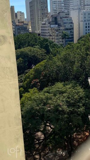 Image 7 - 879490