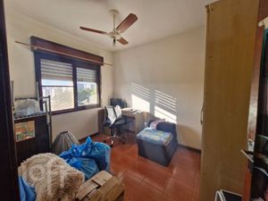 Image 12 - 879493