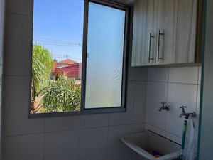 Image 6 - 879496