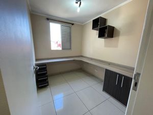 Image 8 - 879496